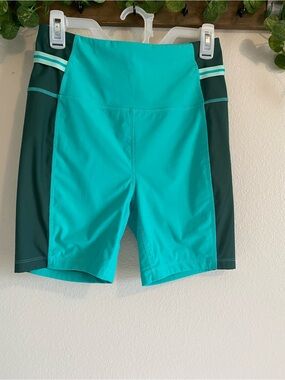 Eddie Bauer Turquoise Performance bike shorts